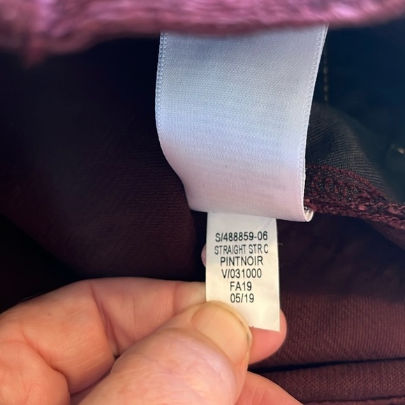 New-gap-34×32-straight chords with gap flex. Burgundy red-smooth corduroy denim. - Picture 16 of 16